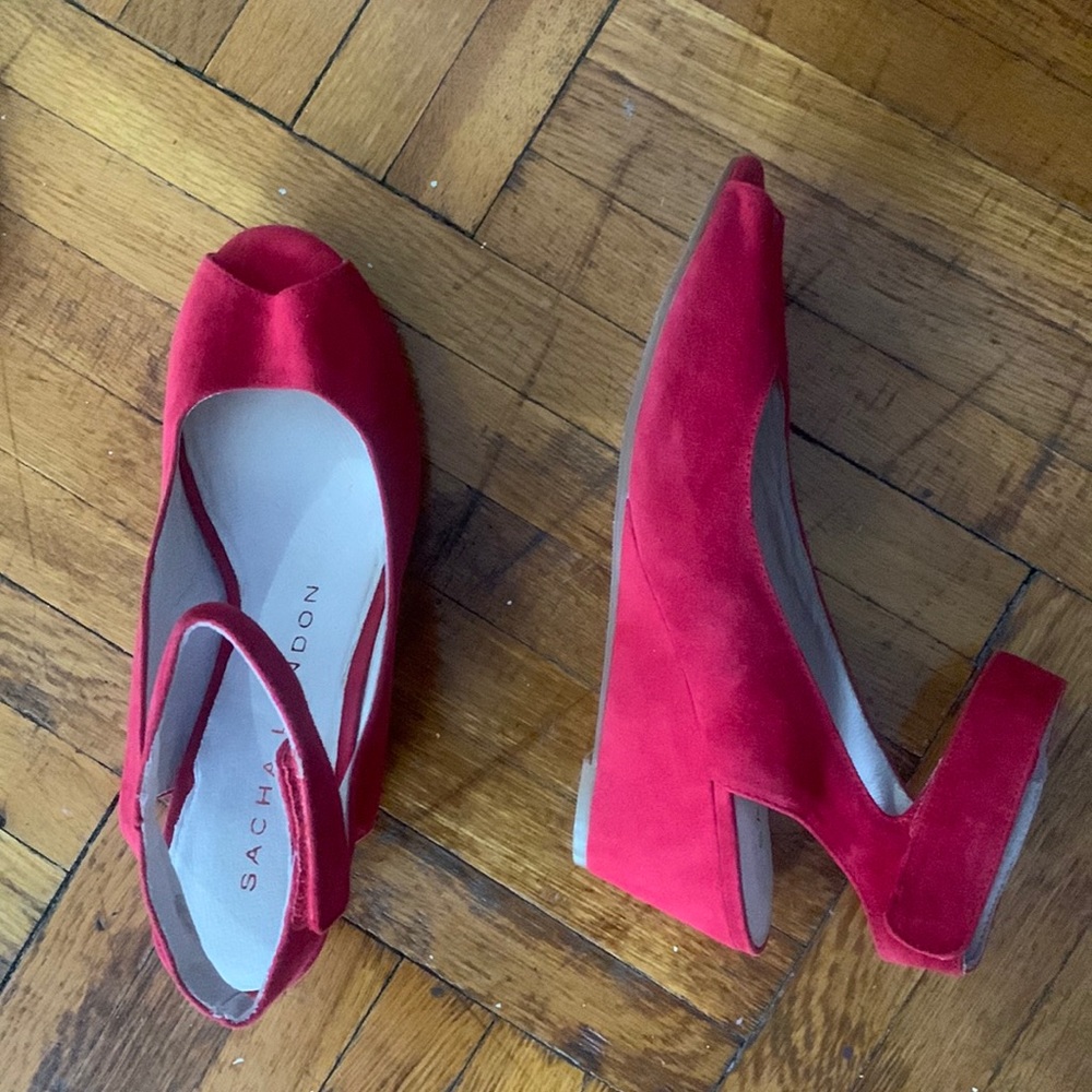 Red wedge shoes